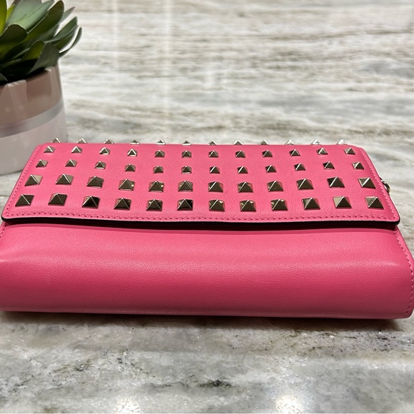 Valentino Garavani Excellent Condition Pink Rock Stud Pink Flap Bag - Picture 4 of 14